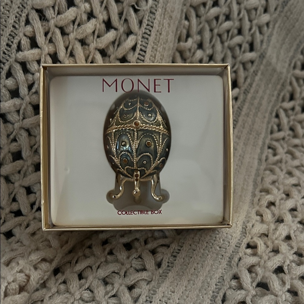Monet Green and Gold Ornate Faberge Style Egg Shaped Trinket Box